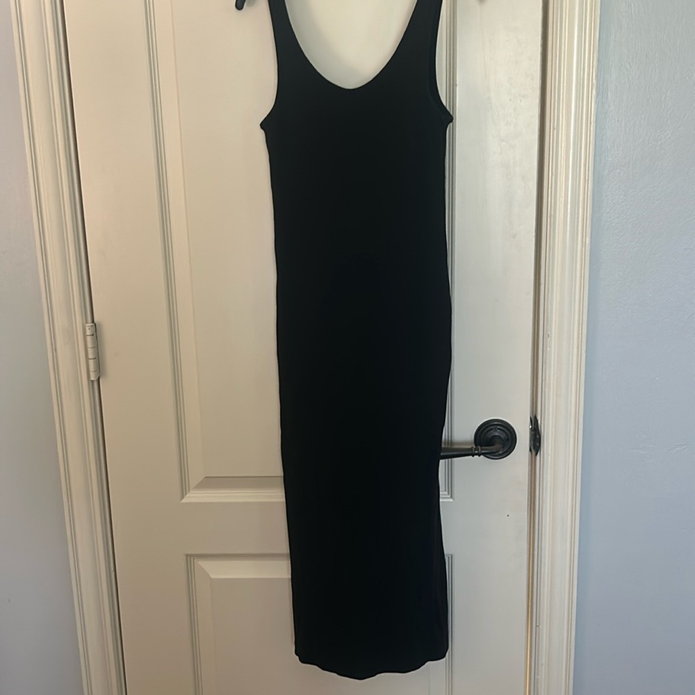H&M | Black Ribbed Dress